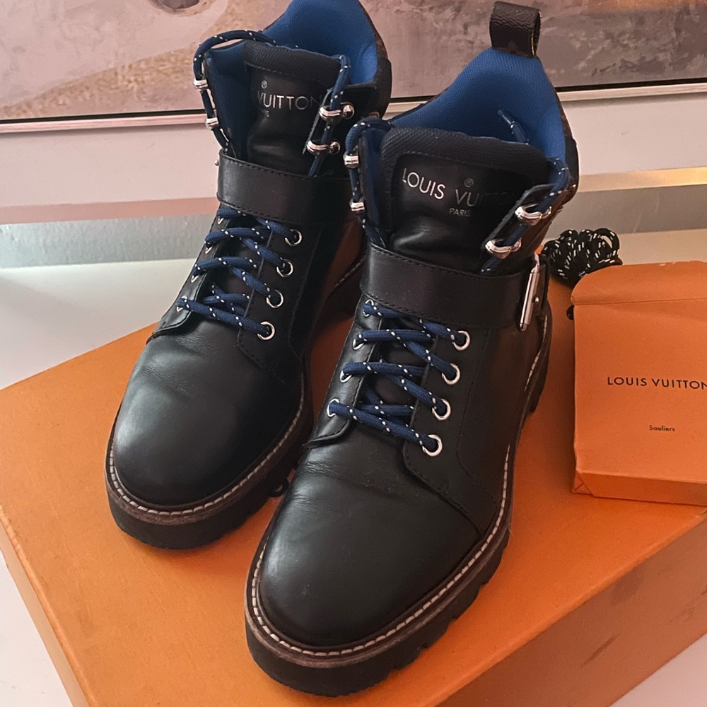 authentic Louis Vuitton Territory Ranger Boots - Picture 4 of 7